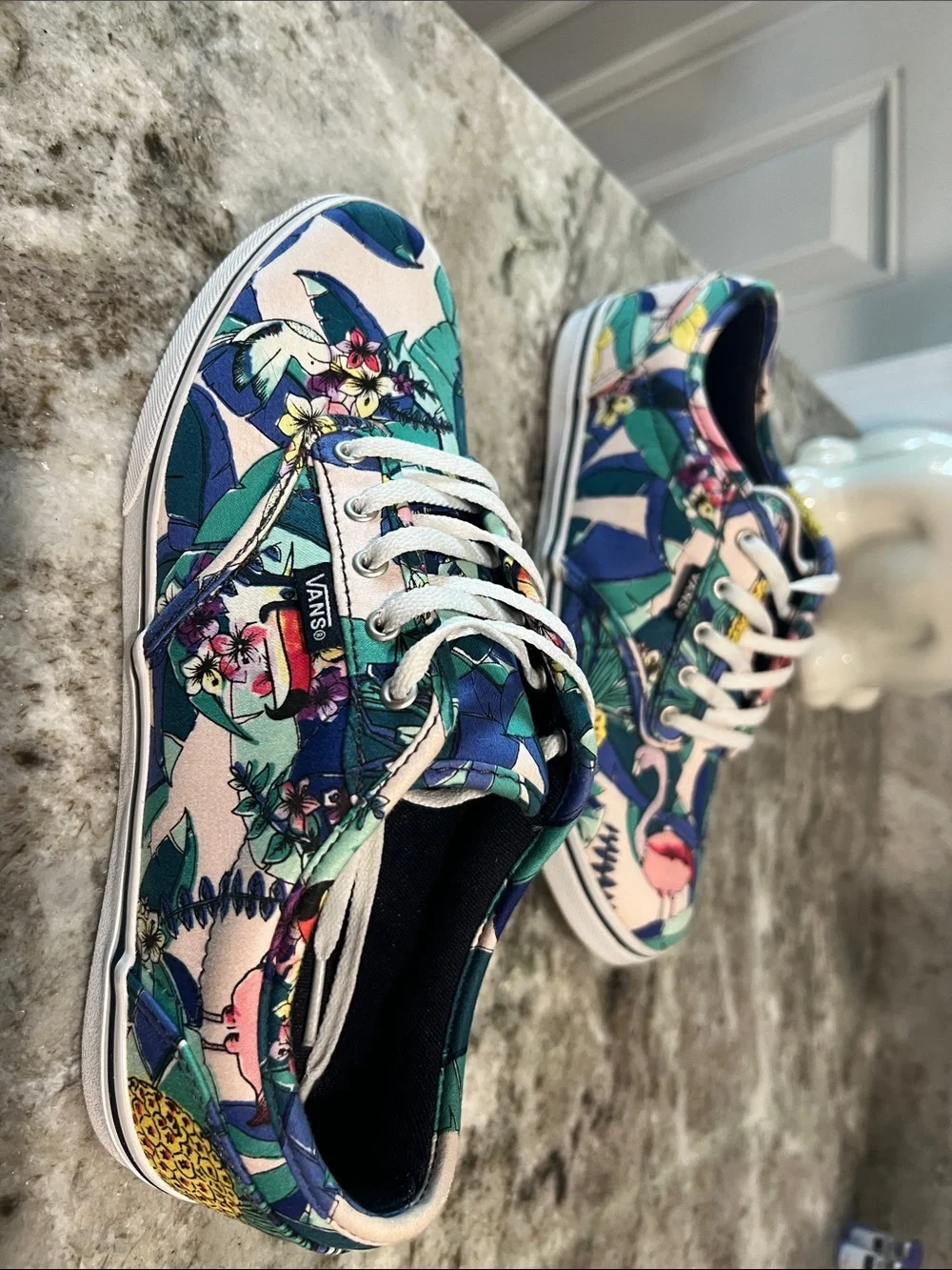 Vans Women’s Tropical Floral & Flamingo shoes - Picture 7 of 7
